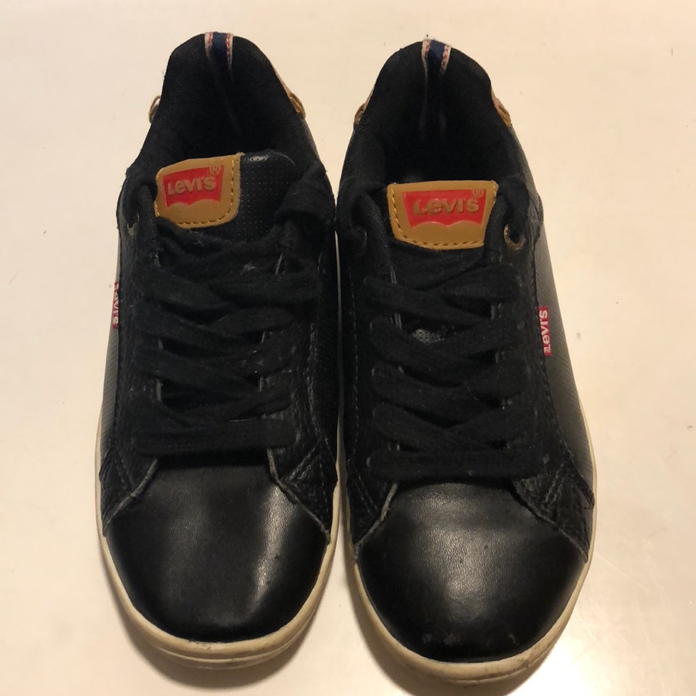 LEVIS. sneakers